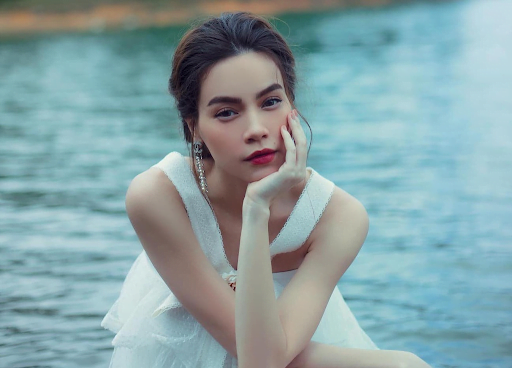 Ca sĩ nổi tiếng ở Việt Nam được yêu thích - Hồ Ngọc Hà
