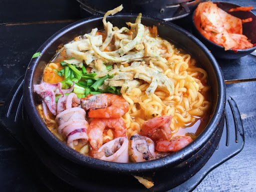 Mì cay Simisi - quán mì cay Hàn Quốc ngon nhất ở Hà Nội