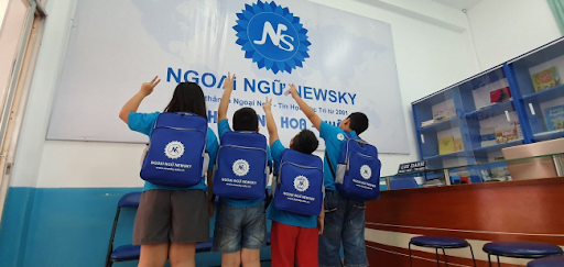 Trung tâm ngoại ngữ NewSky - trung tâm dạy tiếng anh giao tiếp tại tphcm